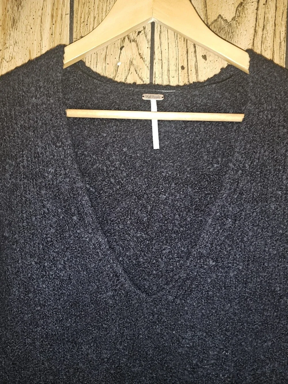 FREE PEOPLE X REVOLVE Finders Keepers Oversized Soft Cozy V Neck Sweater - Small